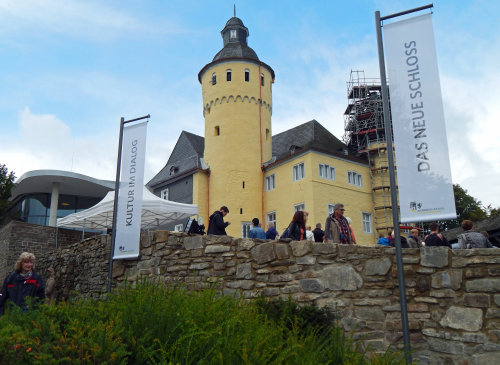 Der Turm von Schloss Homburg wird am kommenden Dienstag, 08. September, eingerüstet (Foto:OBK)