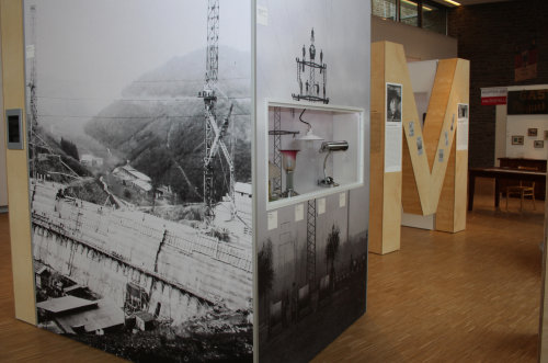 Der Bau der Aggertalsperre 1927 diente der Regulierung des Wasserstandes und der Energieerzeugung und wurde gleichzeitig touristische Attraktion (Foto:OBK).