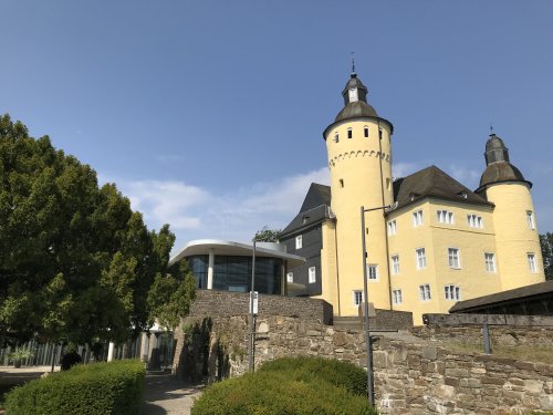 Das Museum und Forum Schloss Homburg stellt mit dem KulturPass allen, die in diesem Jahr ihren 18. Geburtstag feiern, kostenfreie Kultur-Angebote bereit. (Foto: OBK)