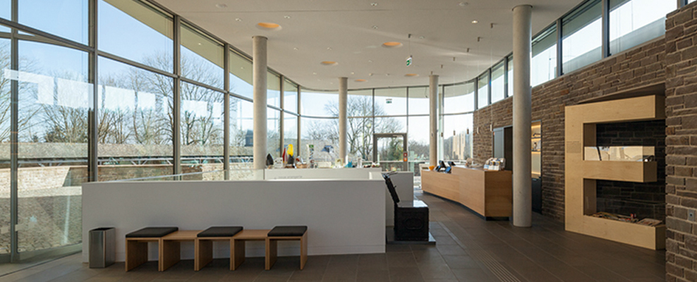 Das Foyer mit Museumsshop und Kasse; © Margot Gottschling