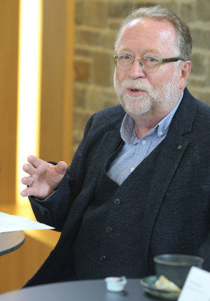 Christoph Buchen freut sich, dass Schloss Homburg "seinen Kranichen" eine mehrmonatige Sonderausstellung mit umfangreichem Rahmenprogramm widmet. (Foto: OBK) Christoph Buchen freut sich, dass Schloss Homburg "seinen Kranichen" eine mehrmonatige Sonderausstellung mit umfangreichem Rahmenprogramm widmet. (Foto: OBK)